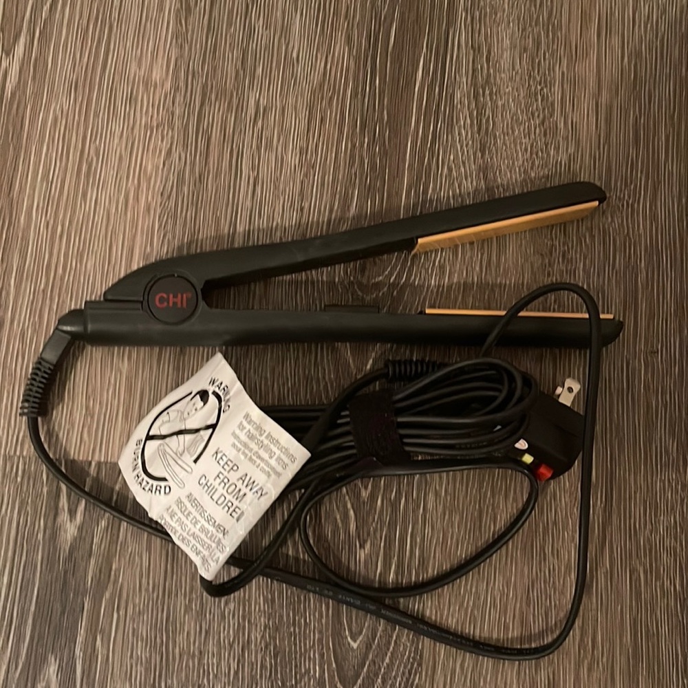 Chi flat iron/hair straightener